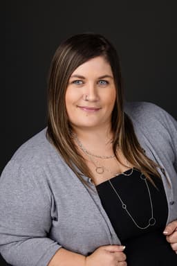 Nicole Thompson, Executive Assistant / Commercial Specialist